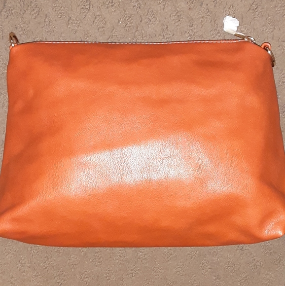 Small/medium cognac clutch with strap to be a shoulder purse - Picture 2 of 3